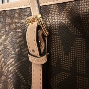 Michael Kors jet set tote